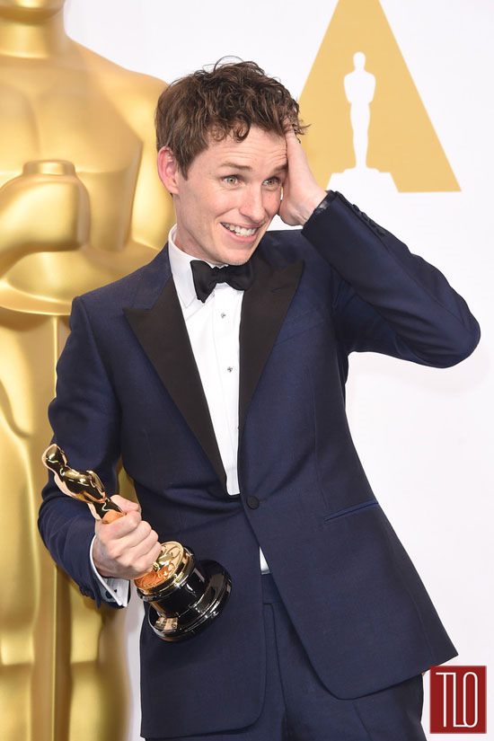 Eddie-Redmayne-Oscars-2015-Awards-Alexander-McQueen-Red-Carpet-Fashion-Tom-Lorenzo-Site-TLO (5)