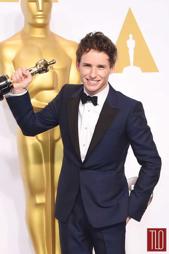 Eddie-Redmayne-Oscars-2015-Awards-Alexander-McQueen-Red-Carpet-Fashion-Tom-Lorenzo-Site-TLO (6)
