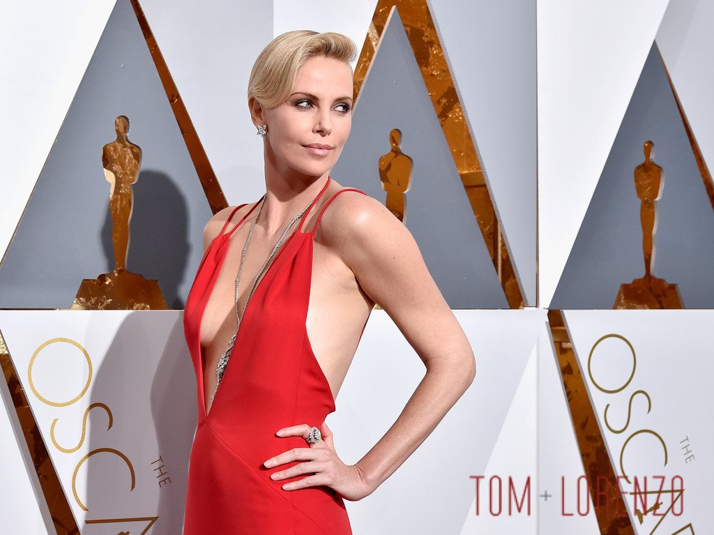 http://tomandlorenzo.com/wp-content/uploads/2016/02/Charlize-Theron-Oscars-2016-Red-Carpet-Fashion-Christian-Dior-Tom-Lorenzo-Site-1.jpg