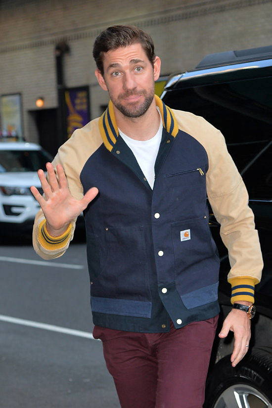 "jack ryan" star john krasinski serves up sporty