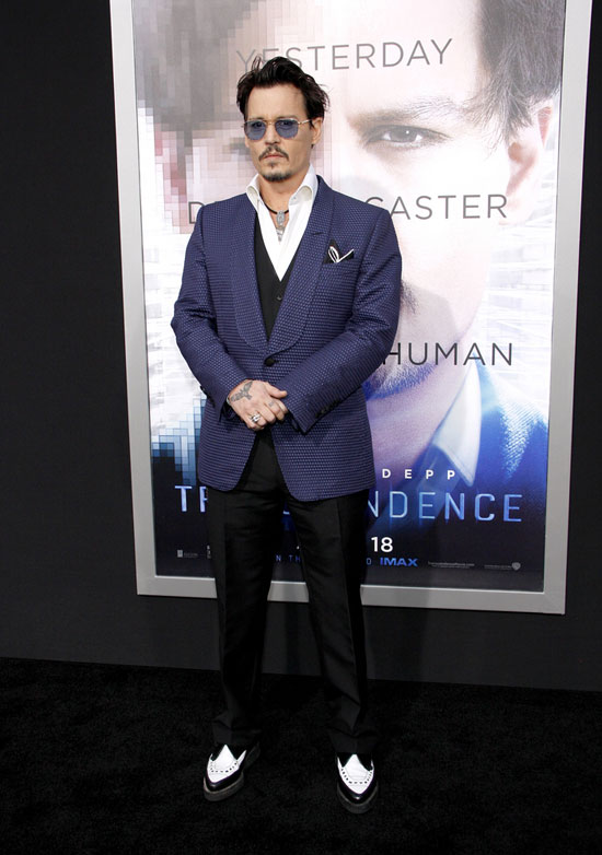 Johnny-Depp-Transcendence-LA-Premiere-Tom-Lorenzo-Site-TLO-2