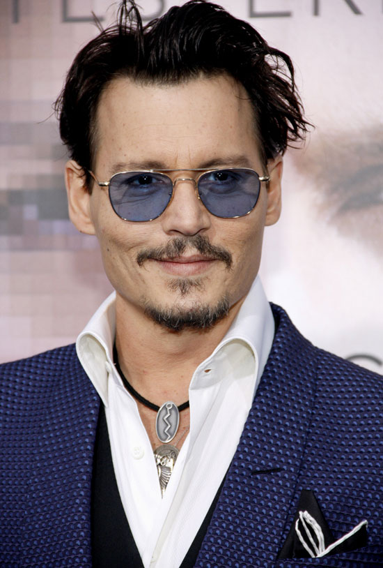 Johnny-Depp-Transcendence-LA-Premiere-Tom-Lorenzo-Site-TLO-4