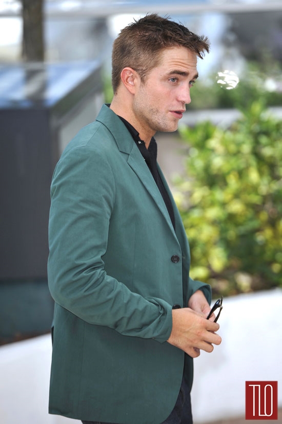 Robert-Pattinson-The-Rover-Photo-Call-Cannes-Tom-Lorenzo-Site-TLO (4)