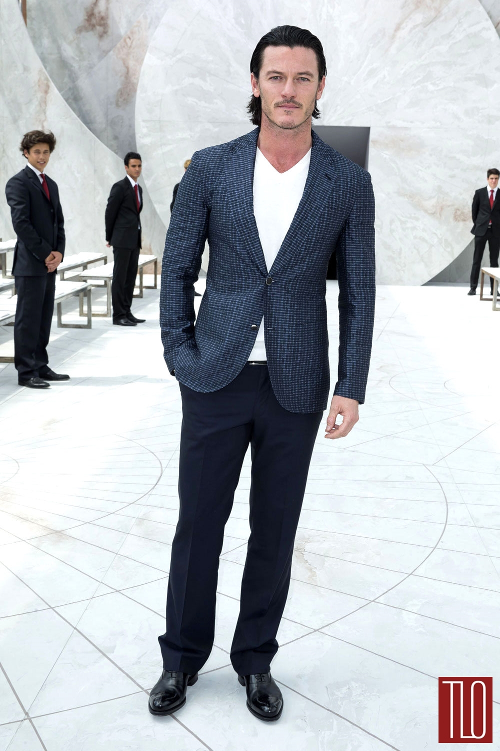 Luke-Evans-Louis-Vuitton-Fashion-Show-Spring-2015-Front-Row-Tom-Lorenzo-Site-TLO (1)