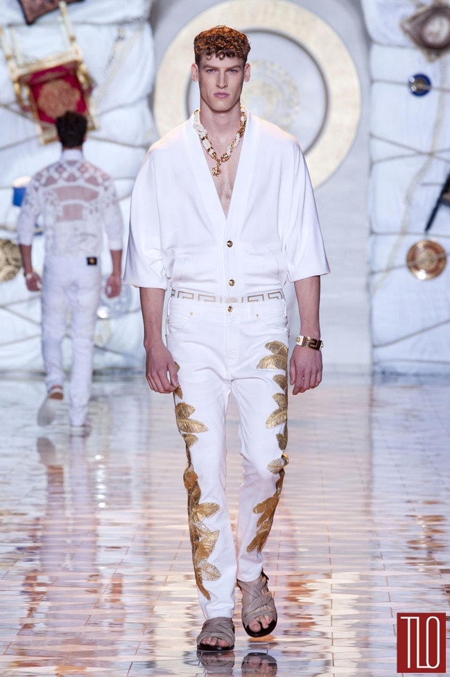 Versace-Spring-2015-Menswear-Collection-Milano-Fashion-Week-Tom-Lorenzo-Site-TLO (10)