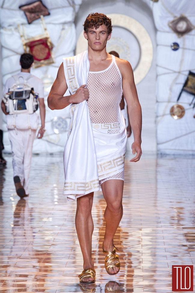 Versace-Spring-2015-Menswear-Collection-Milano-Fashion-Week-Tom-Lorenzo-Site-TLO (12)