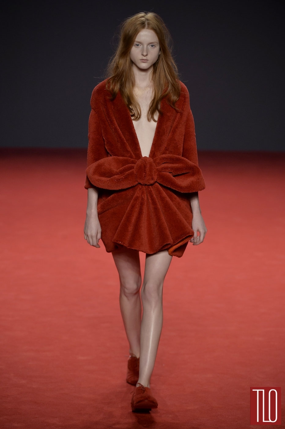 Viktor-Rolf-Fall-2014-Couture-Collection-Tom-Lorenzo-Site-TLO (1)
