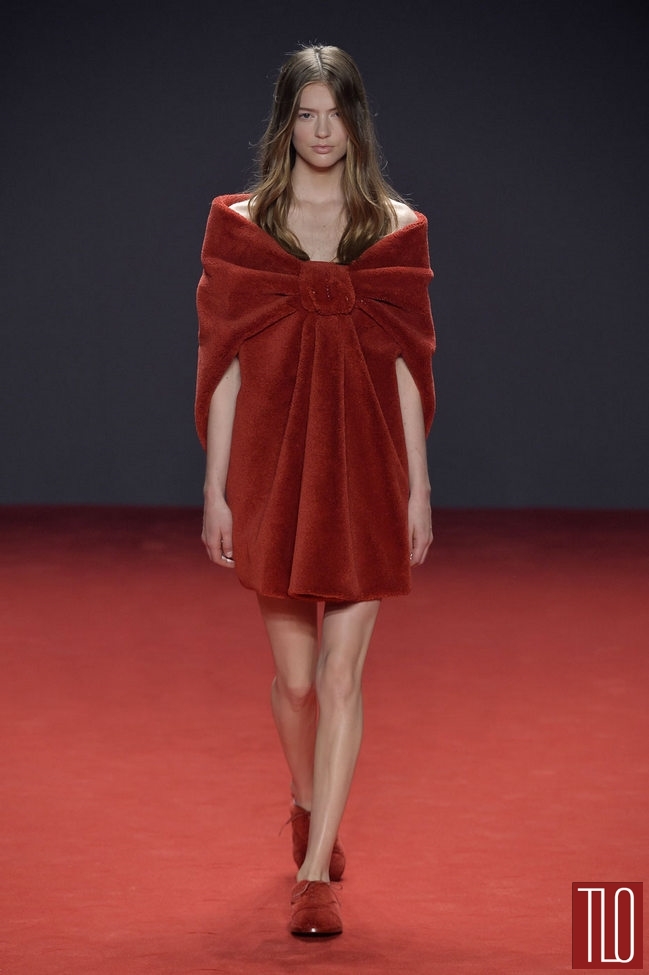 Viktor-Rolf-Fall-2014-Couture-Collection-Tom-Lorenzo-Site-TLO (20)
