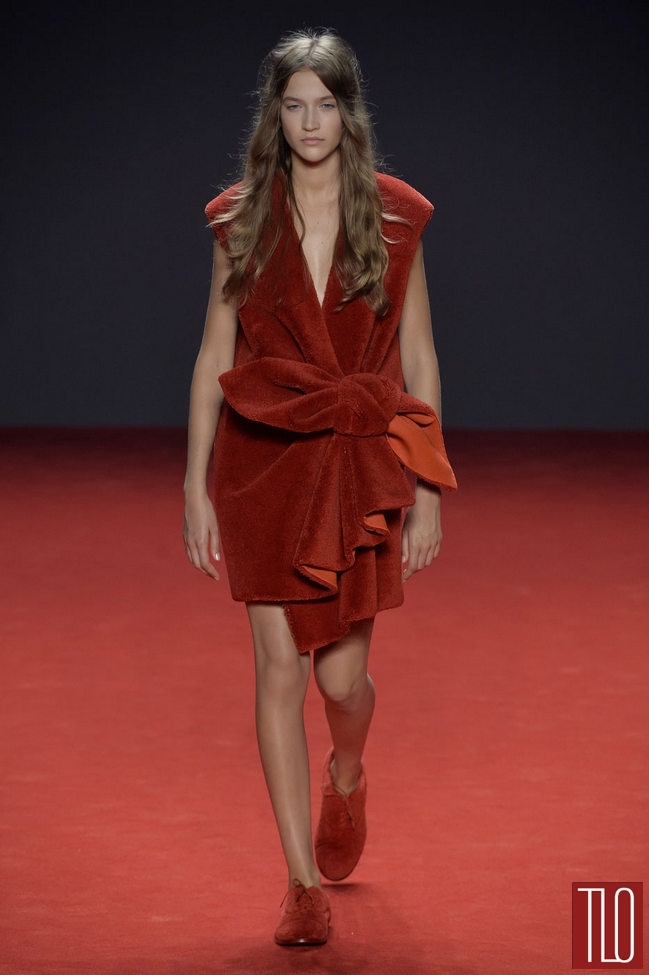 Viktor-Rolf-Fall-2014-Couture-Collection-Tom-Lorenzo-Site-TLO (8)