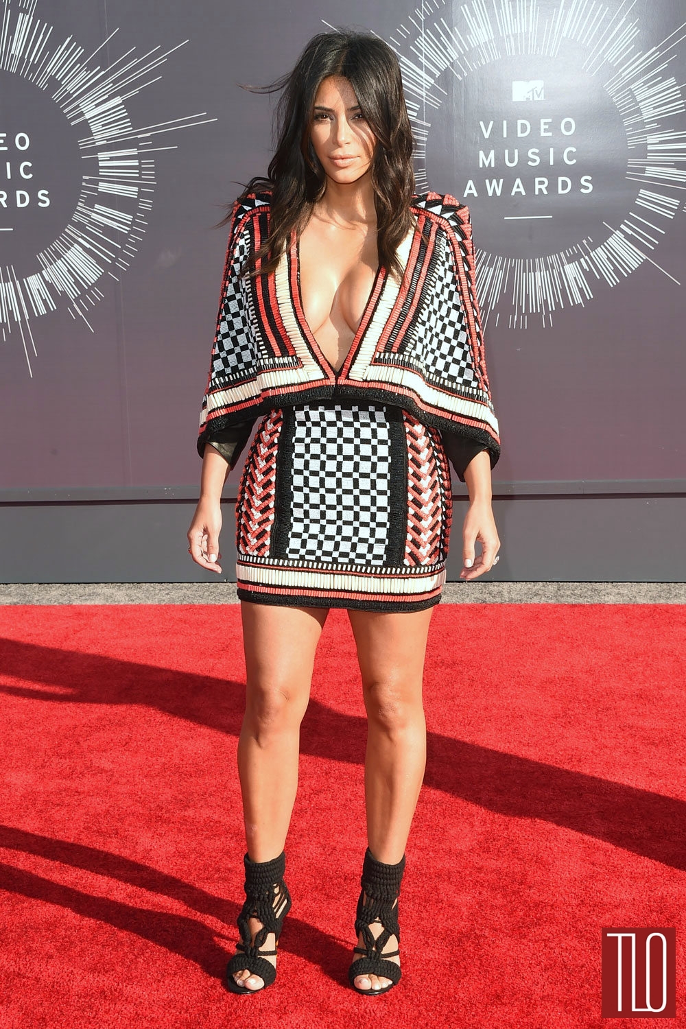 Kim-Kardashian-Balmain-Red-Carpet-2014-MTV-Video-Music-Awards-VMAs-Tom-Lorenzo-Site-TLO (1)