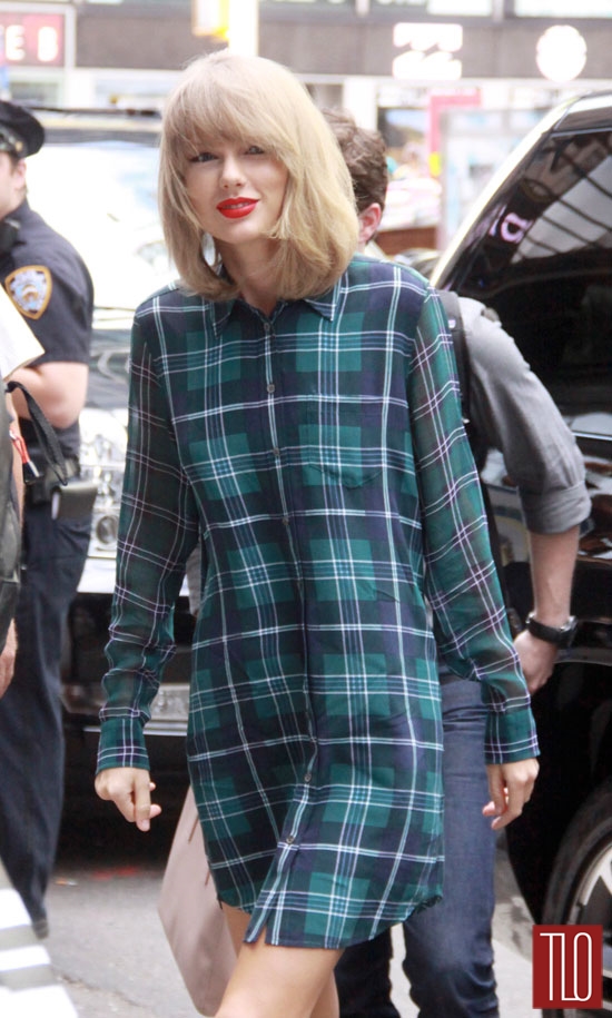 Taylor-Swift-GOTS-Equipment-Dress-NYC-Yahoo-Tom-Lorenzo-Site-TLO (2)