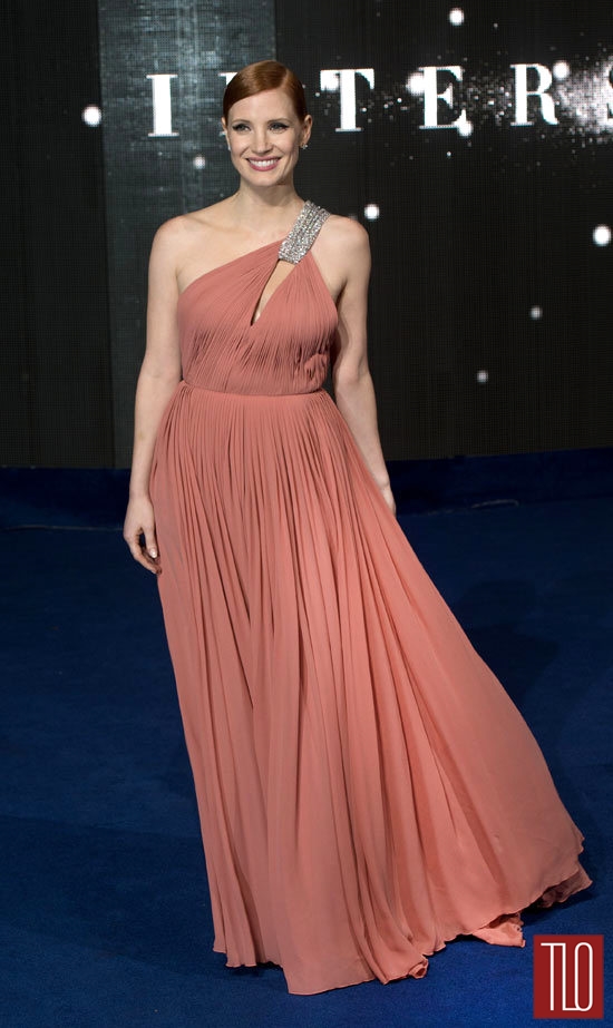 Anne-Hathaway-Jessica-Chastain-Interstellar-Movie-Premiere-Red-Carpet-Fashion-Wes-Gordon-Saint-Laurent-Tom-Lorenzo-Site-TLO (7)