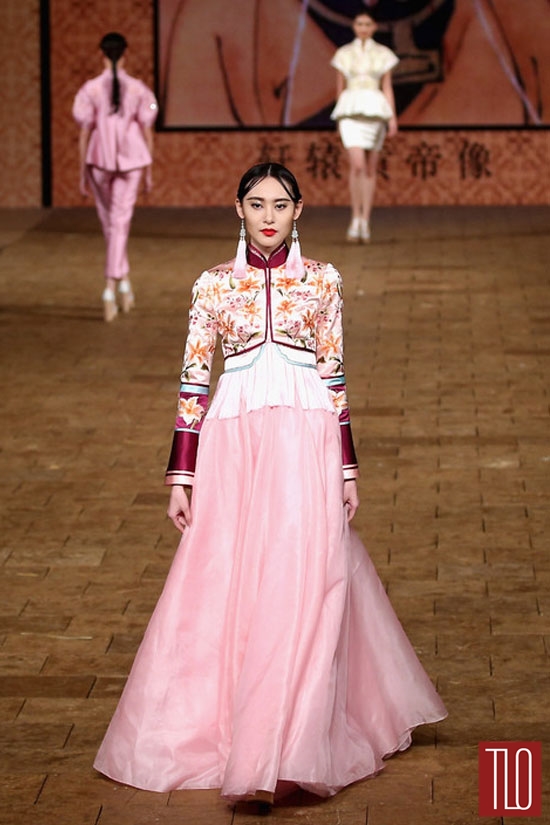China-Fashion-Week-Spring -2015-Zhan-Zhifeng (11)