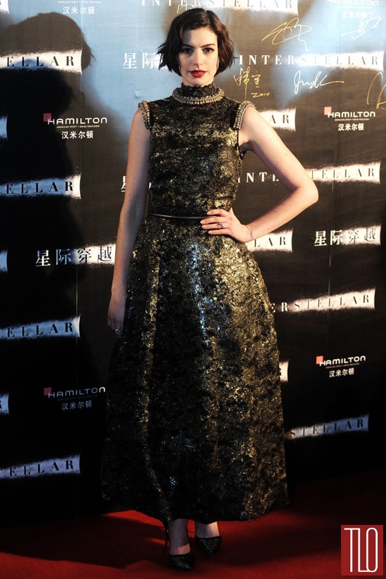 Anne-Hathaway-Interstellar-Shanghai-Movie-Premiere-Red-Carpet-Fashion-Chanel-Couture-Tom-Lorenzo-Site-TLO (6)