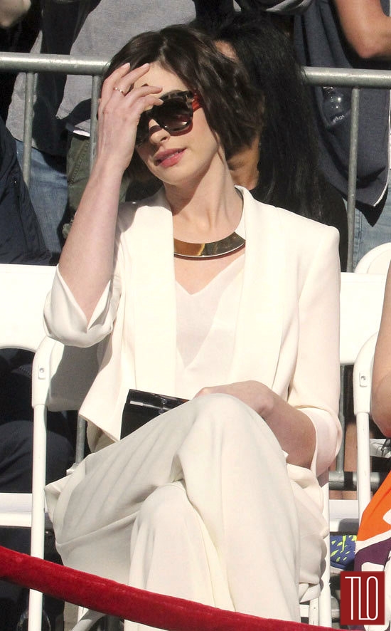Anne-Hathaway-Matthew-McConaughey-Walk-Fame-Star-Event-Fashion-Max-Mara-Tom-Lorenzo-Site-TLO (7)