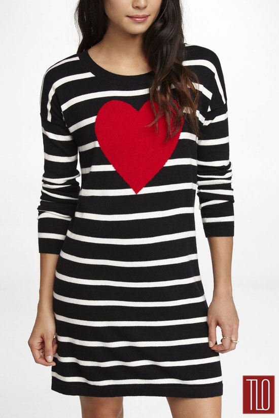 Emma-Stone-GOTS-New-York-Street-Style-Express-Graphic-Heart-Sweater-Dress-Tom-Lorenzo-Site-TLO (3)