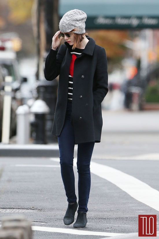 Emma-Stone-GOTS-New-York-Street-Style-Express-Graphic-Heart-Sweater-Dress-Tom-Lorenzo-Site-TLO (7)
