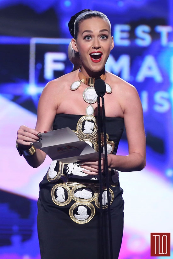 Katy-Perry-2014-ARIA-Awards-OnStage-Fashion-KTZ-Tom-Lorenzo-Site-TLO (3)