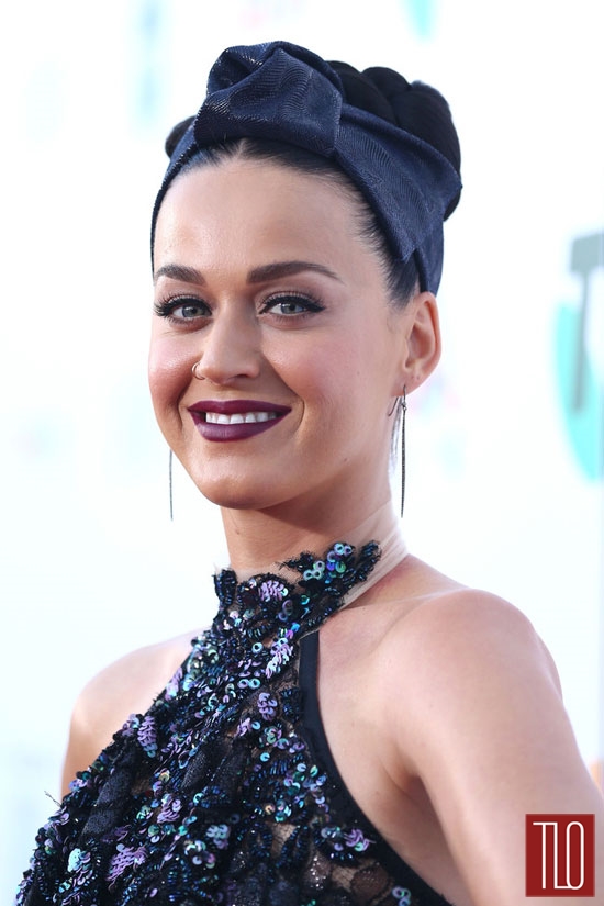 Katy-Perry-2014-ARIA-Awards-Red-Carpet-Fashion-Jamie-Lee-Tom-LOrenzo-Site-TLO (3)