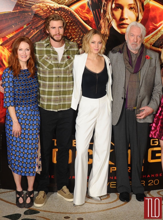The-Hunger-Games-Mockingjay-Part-1-London-Photocall-Jennifer-Lawrence-Julianne-Moore-Elizabeth-Banks-Red-Carpet-Tom-Lorenzo-Site-TLO (10)