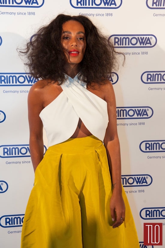 Solange-Knowles-Rimowa-Event-Red-Carpet-Fashion-Mily-Rosie-Assoulin-Tom-Lorenzo-Site-TLO (5)