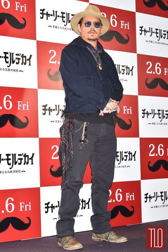 Johnny-Depp-Mortdecai-Photocall-Japan-Red-Carpet-Fashion-Tom-LOrenzo-Site-TLO-1