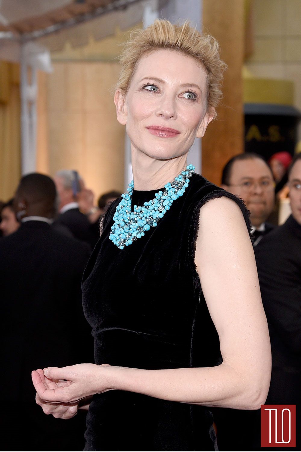 Cate-Blanchett-Oscars-2015-Awards-Red-Carpet-Fashion-Maison-Martin-Margiela-Tom-Lorenzo-Site-TLO (1)