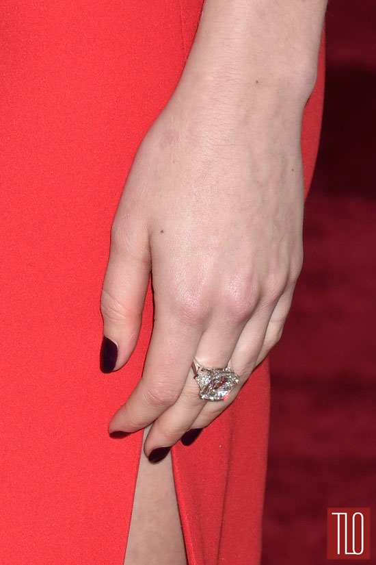 Dakota-Johnson-Oscars-2015-Awards-Red-Carpet-Fashion-Saint-Laurent-Tom-Lorenzo-Site-TLO (7)
