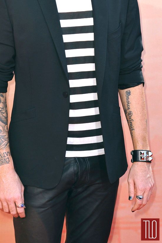 Adam-Lambert-2015-iHeartRadio-Music-Awards-Red-Carpet-Fashion-Tom-Lorenzo-Site-TLO (6)