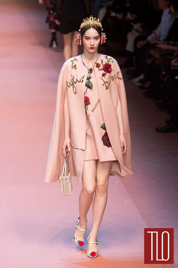 Dolce-Gabbana-Fall-2015-Collection-Runway-Milan-Fashion-Week-Tom-LOrenzo-Site-TLO (10)