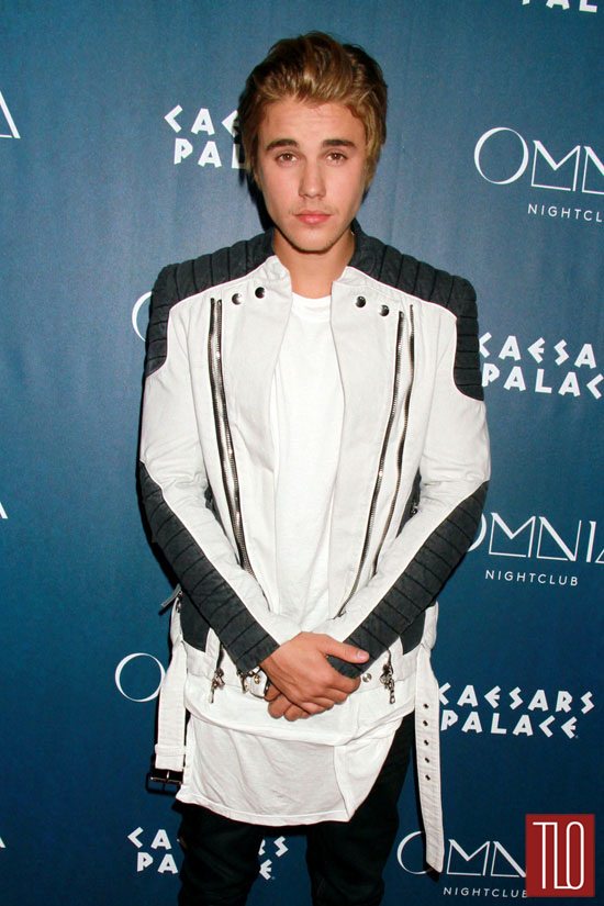 Justin-Bieber-21st-Birthday-Omnia-Nightclub-Caesar-Palace-Hotel-Red-Carept-Fashion-Tom-Lorenzo-Site-TLO (2)