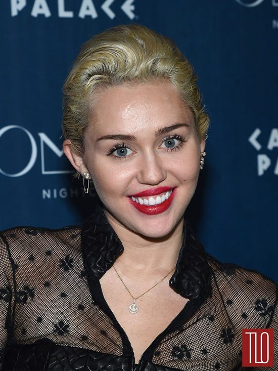 Miley-Cyrus-Omnia-Nightclub-Event-Red-Carpet-Fashion-Prada-Tom-Lorenzo-SIte-TLO (3)