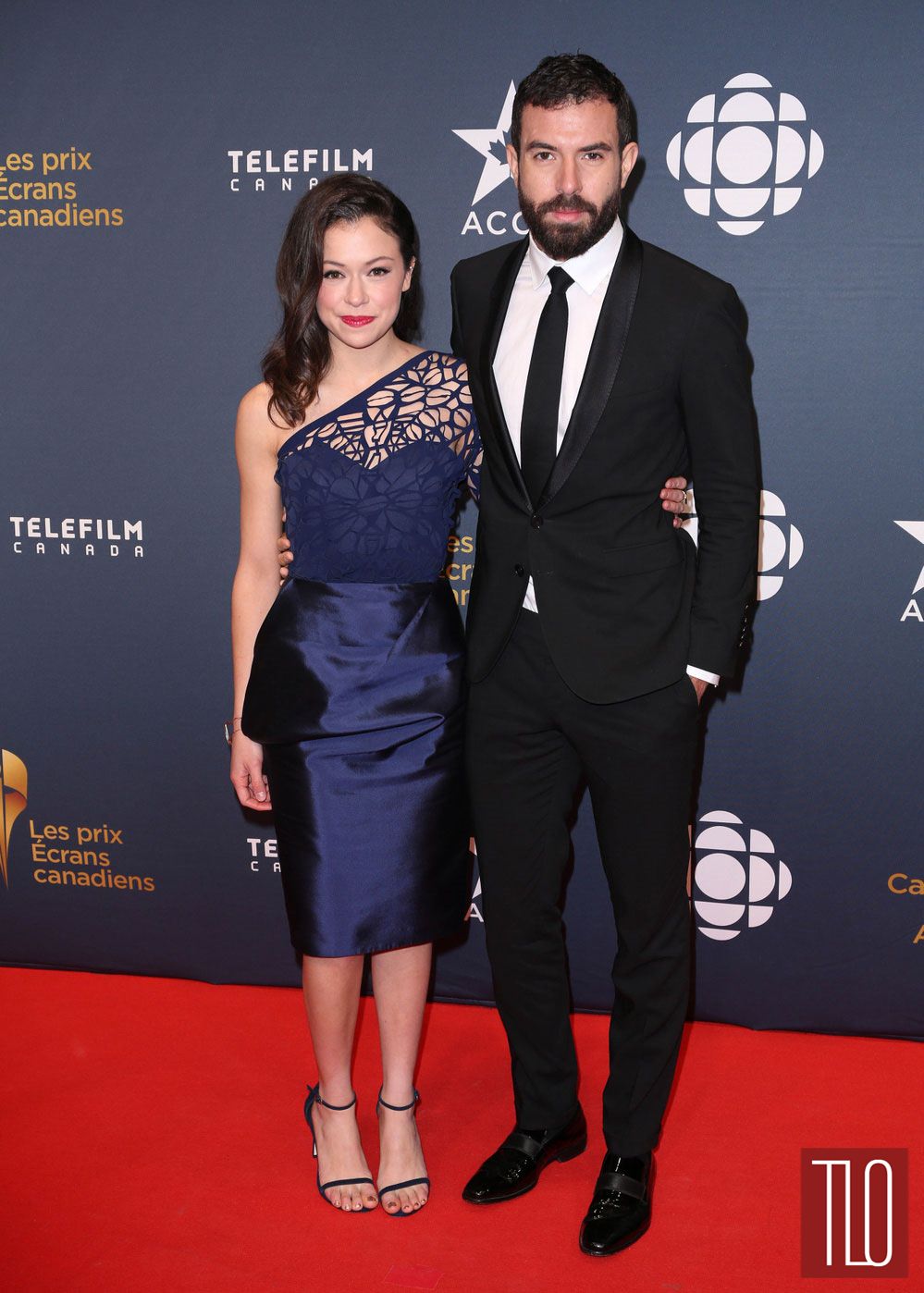 Tatiana-Maslany-Tom-Cullen-2015-Canadian-Screen-Awards-Red-Carpet-Fashion-Greta-Constantine-Tom-Lorenzo-Site-TLO (1)
