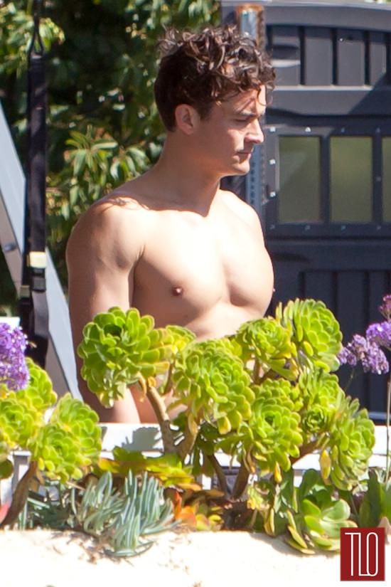 Orlando-Bloom-Works-Out-Shirtless-Los-Angeles-Tom-Lorenzo-Site-TLO (5)