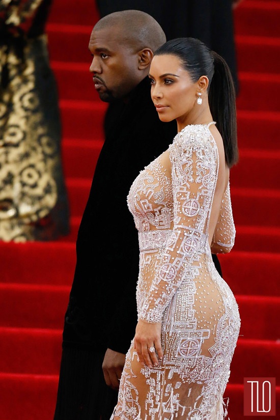 Kim-Kardashia-Kanye-West-Met-Gala-2015-Red-Carpet-Fashion-Givenchy-Couture-Tom-Lorenzo-Site-TLO (5)