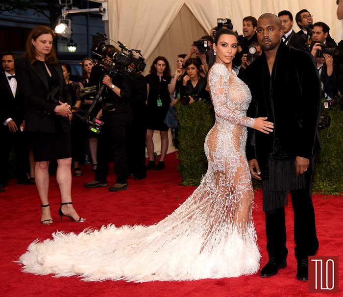 Kim-Kardashia-Kanye-West-Met-Gala-2015-Red-Carpet-Fashion-Givenchy-Couture-Tom-Lorenzo-Site-TLO (6)