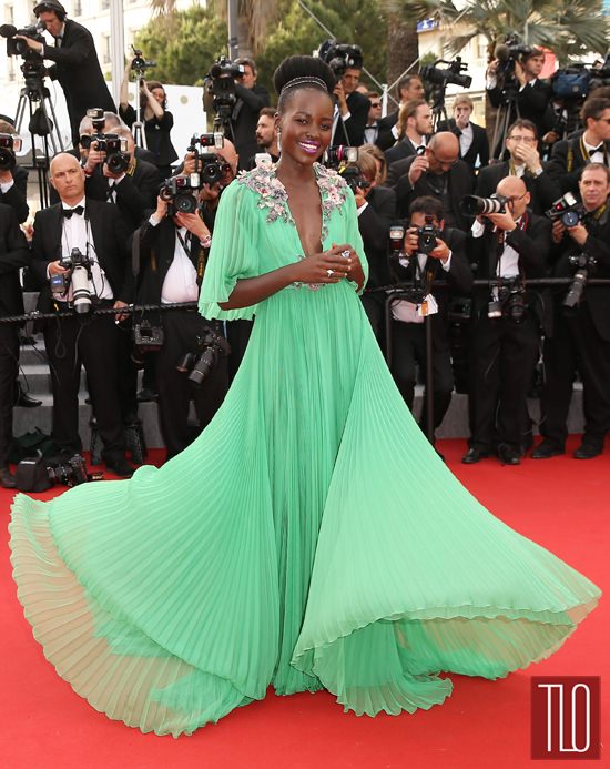 Lupita-Nyongo-Cannes-2015-Opening-Ceremony-La-Tete-Haute-Standing-Tall-Premiere-Red-Carpet-Fashion-Gucci-Tom-Lorenzo-Site-TLO (3)