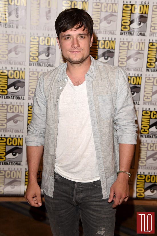 Liam-Hemsworth-Josh-Hutcherson-Jennifer-Lopez-The-Hunger-Games-Panel-Comic-Con-2015-Tom-Lorenzo-Site-TLO (8)