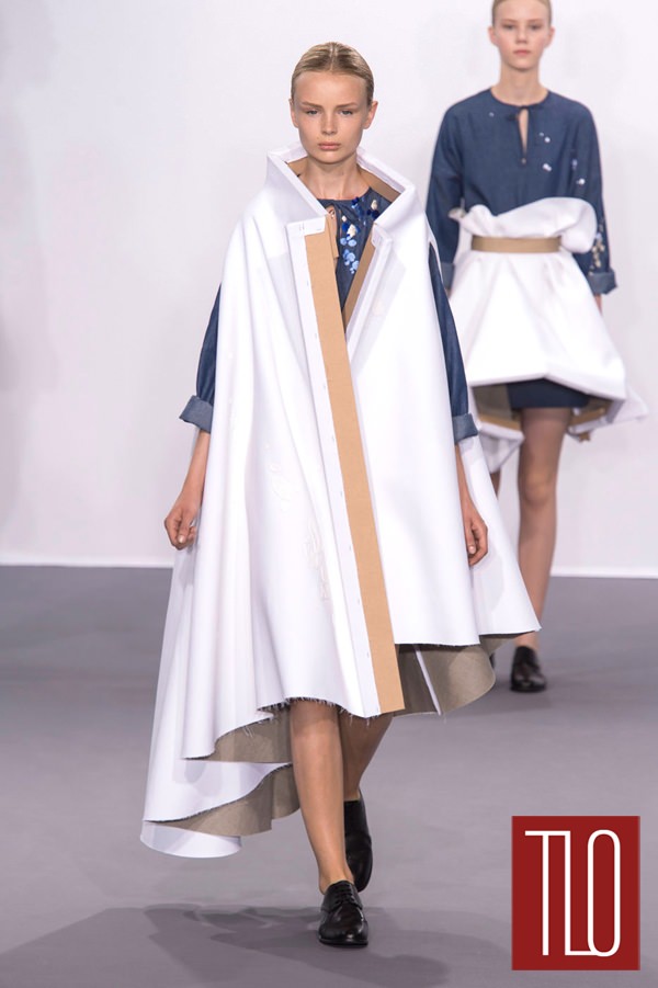 Viktor-Rolf-Fall-2015-Couture-Collection-Paris-Fashion-Week-Fashion-Tom-Lorenzo-Site-TLO (4)