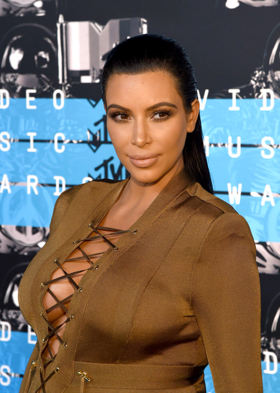 Kim-Kardashian-Kanye-West-2015-MTV-Music-Video-Awards-Red-Carpet-Fashion-Balmain-Tom-Lorenzo-Site-TLO (4)