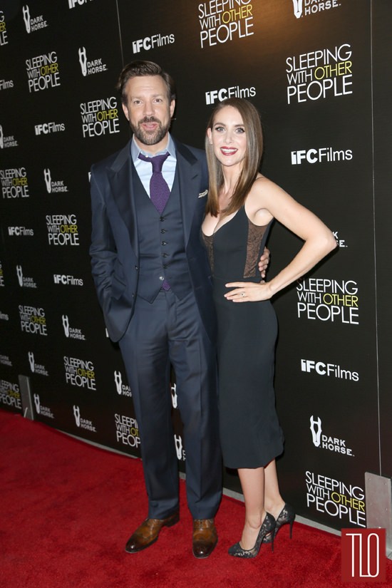 Jason-Sudeikis-Alison-Brie-Alison-Brie-Sleeping-With-Other-People-Los-Angeles-Premiere-Red-Carpet-Fashion-Tom-Lorenzo-Site-TLO (8)