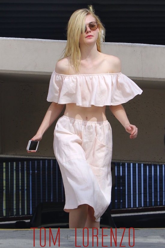 Elle-Fanning-GOTS-Hollywood-WOWPTS-Street-Style-Tom-Lorenzo-Site (7)