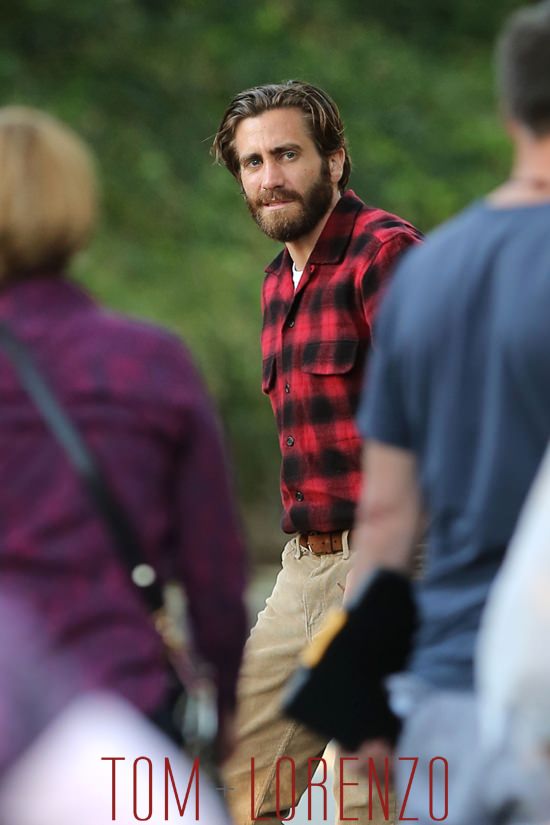 Jake-Gyllenhaal-Movie-Set-Nocturnal-Animals-Tom-Lorenzo-Site (5) - Tom +  Lorenzo