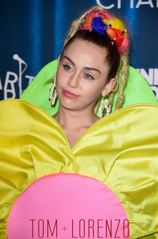 Miley-Cyrus-James-Franco-Bar-Mitzvah-Hilarity-Charity-Fashion-Agatha-Ruiz-Prada-Tom-Lorenzo-Site (5)
