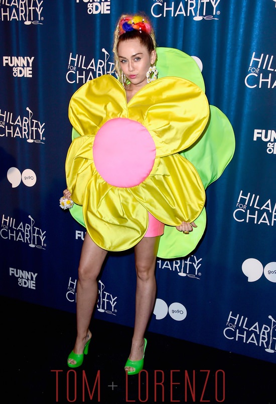 Miley-Cyrus-James-Franco-Bar-Mitzvah-Hilarity-Charity-Fashion-Agatha-Ruiz-Prada-Tom-Lorenzo-Site (6)