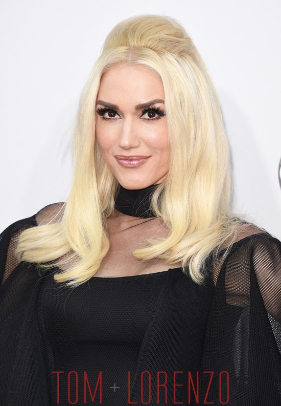 Gwen-Stefani-2015-American-Music-Awards-Red-Carpet-Fashion-Yousef-Al-Jasmi-Tom-Lorenzo-Site (10)