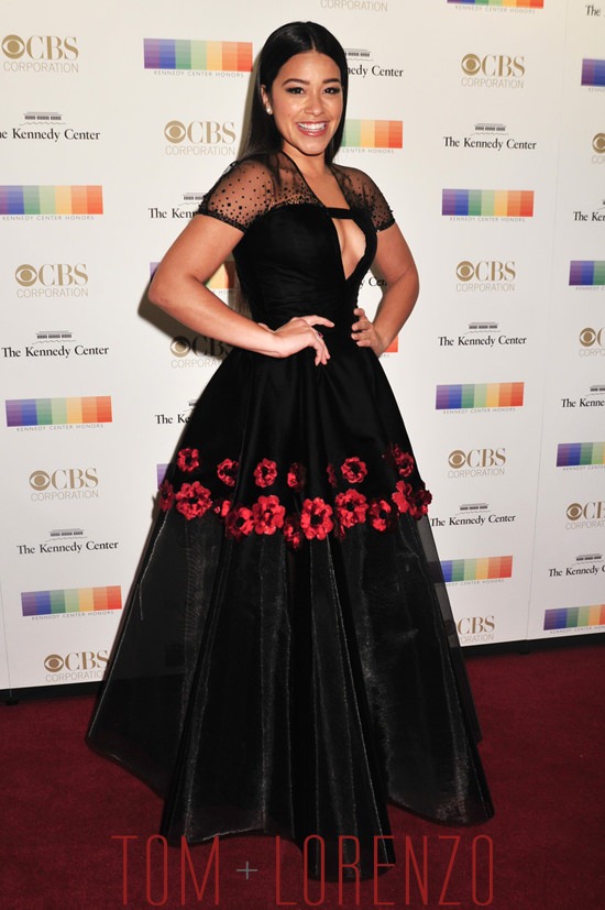 Gina-Rodriguez-2015-Kennedy-Center-Honors-Georges-Chakra-Couture-Tom-Lorenzo-Site (6)