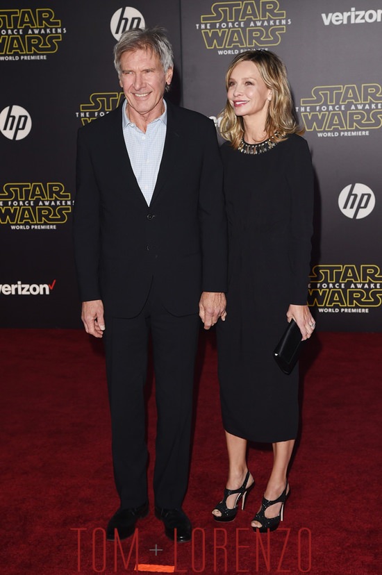 Harrison-Ford-Calista-Flockhart-Star-Wars-Force-Awakens-Red-Carpet-Fashion-Tom-Lorenzo-Site (2)