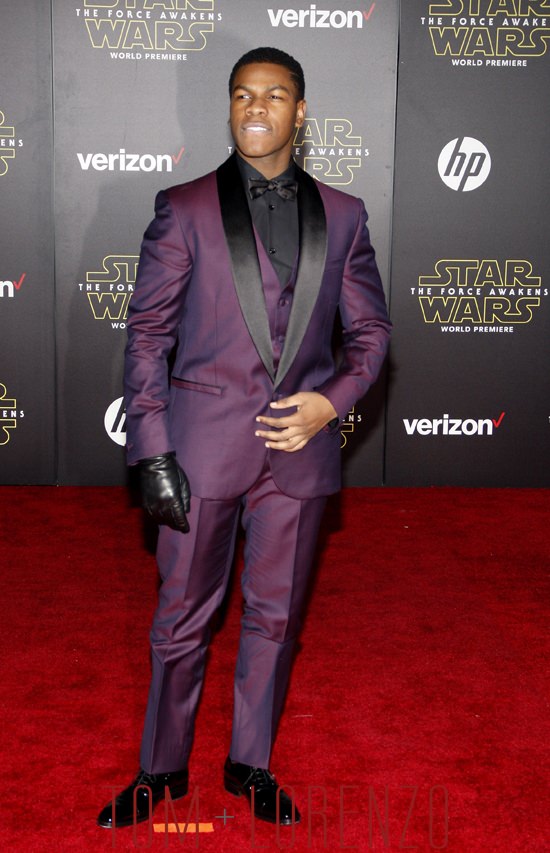 JOhn-Boyega-Star-Wars-Force-Awakens-LA-Movie-Premiere-Fashion-Versace-Tom-Lorenzo-Site (6)