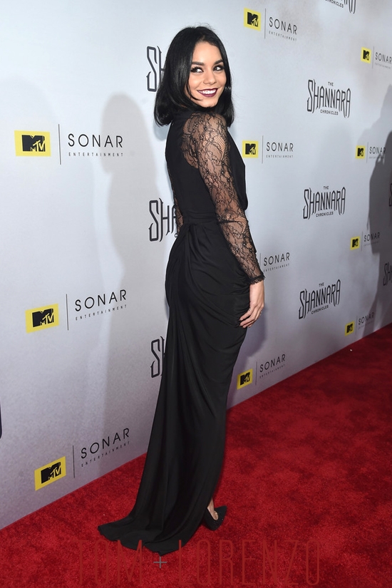 Selena-Gomez-Vanessa-Hudgens-Shannara-Jingle-Ball-Fashion-Tom-Lorenzo-Site (4)
